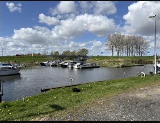 De haven aan de Hoge Vaart